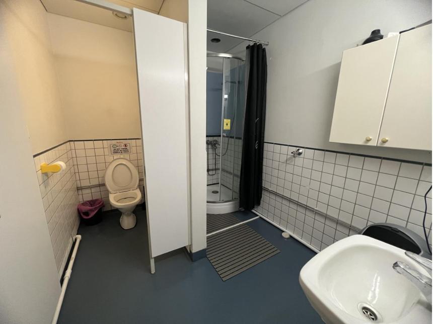 Office House Services 670