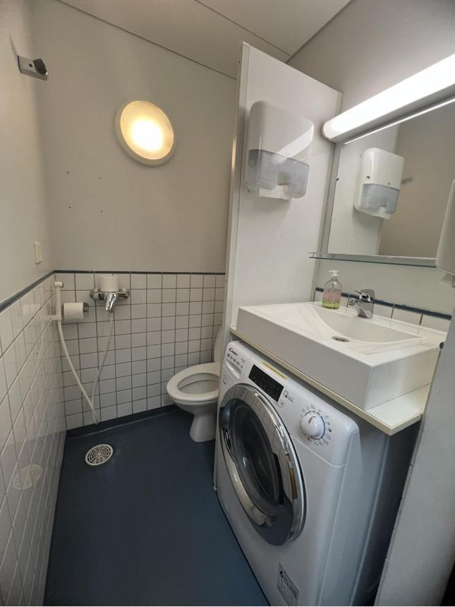 Office House Services 670 *